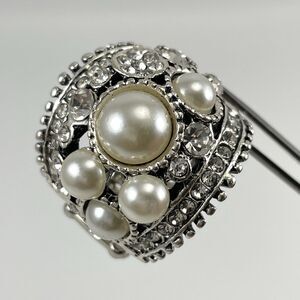 Silver Tone Faux Pearl White Glass Rhinestone Cluster Stretch Ring Bling Boho